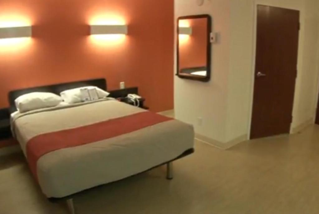 Motel 6 Manteca Exteriör bild