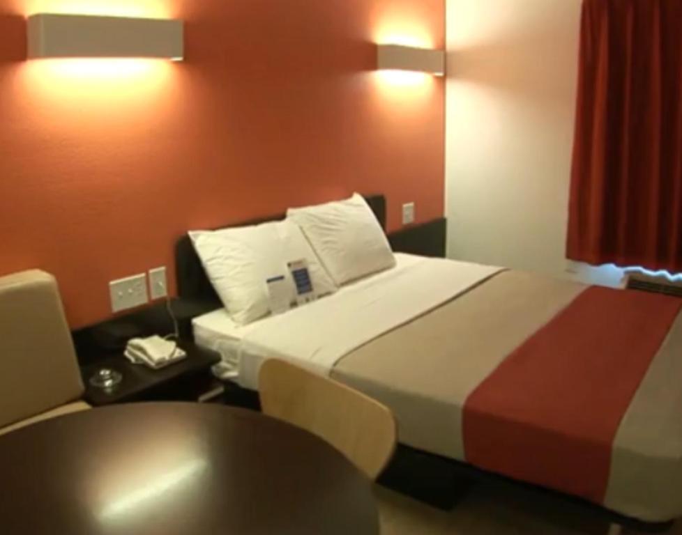 Motel 6 Manteca Exteriör bild